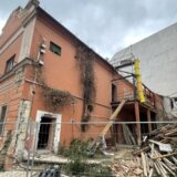 "Nešto ovde nije kako treba": Iz Društva arhitekata Novog Sada upozoravaju da je građevinska dozvola izdata za rekonstrukciju, a ne rušenje Parohijskog doma 4