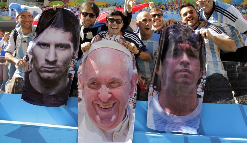 Papa Franja naljutio argentinske ljubitelje fudbala: Maradona bio jadničak, propao kao čovek 2