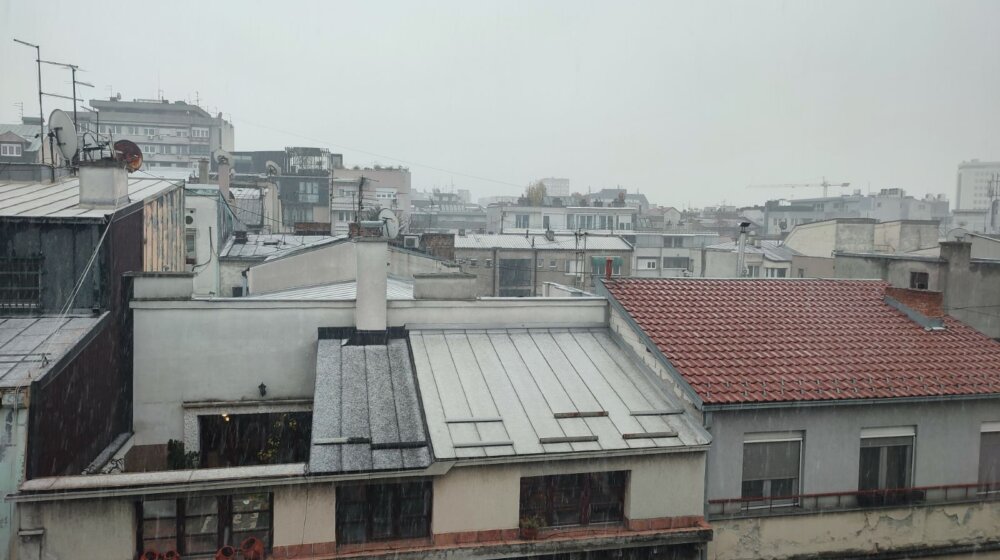 Prvi sneg u Beogradu: Do kada nas očekuju padavine? (VIDEO, MAPA) 1