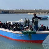 U brodolomu kod Libije utopio se najmanje 61 migrant 3