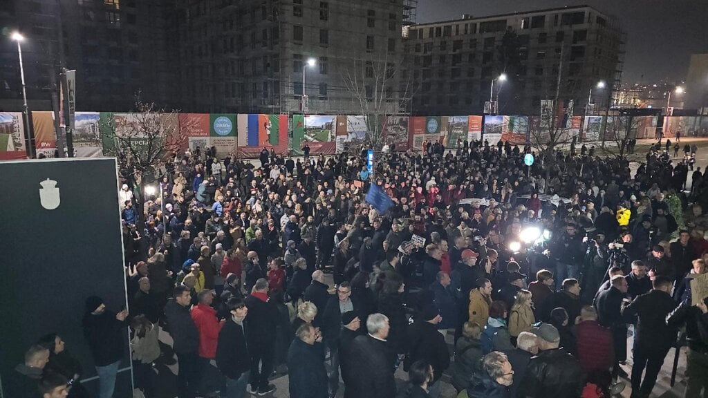 Kako je izgledao deveti protest koalicije „Srbija protiv nasilja“ u slikama (FOTO) 23