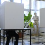 AFP: Umešanost predsednika stvorila 'nepravedne uslove' na izborima u Srbiji - kaže OEBS 5