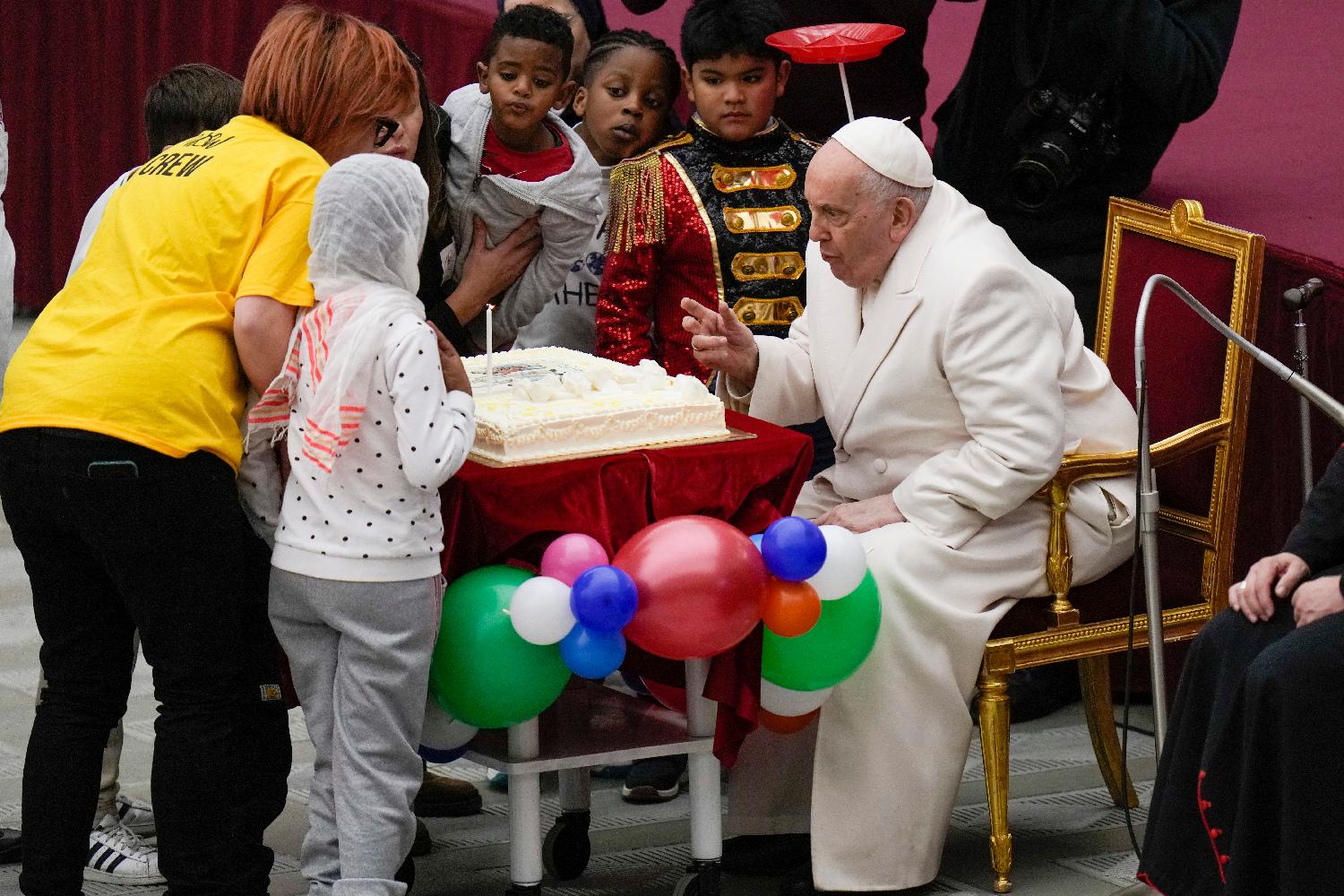 Papa Franja obeležio 87. rođendan (FOTO) 6