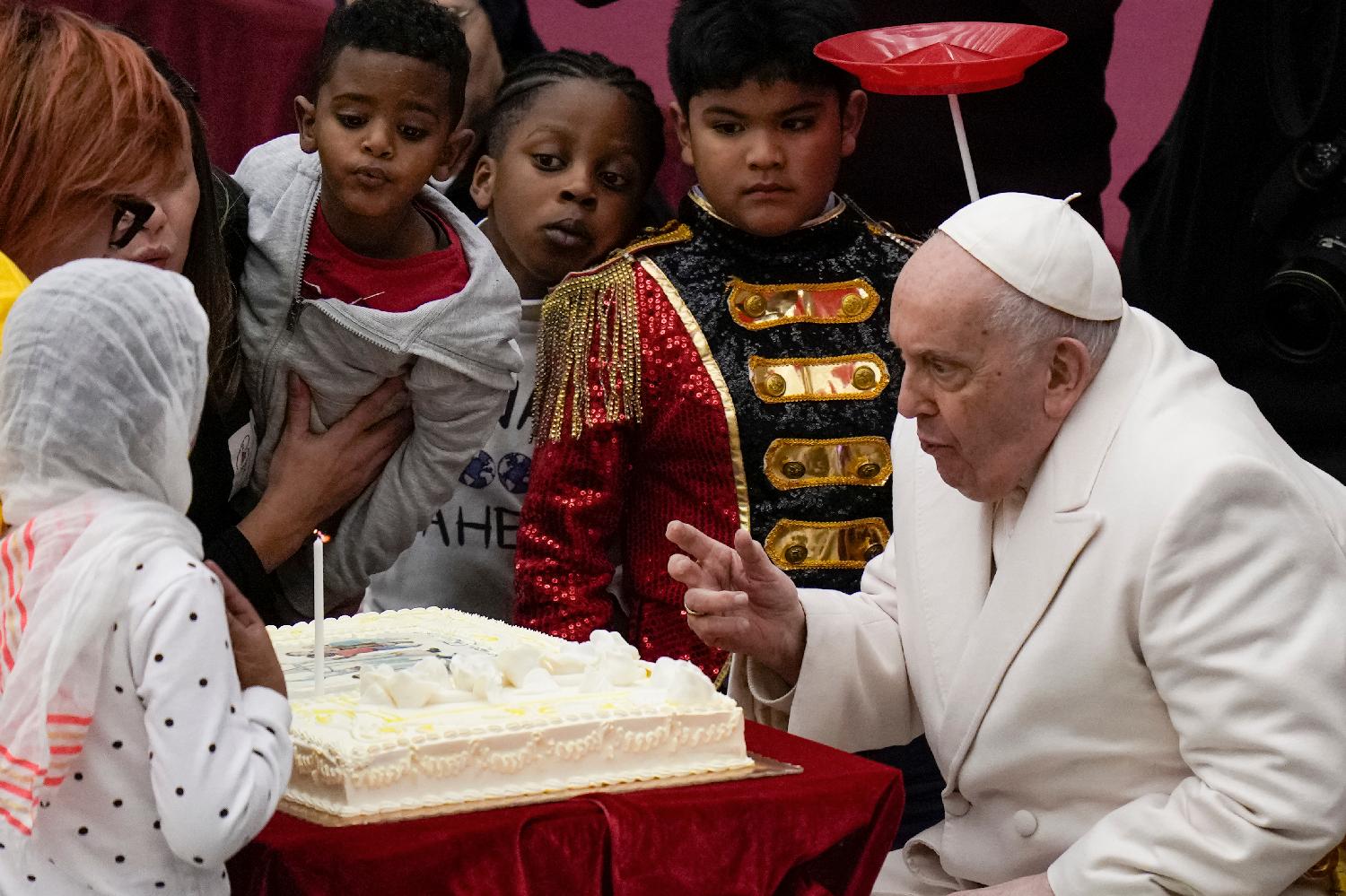 Papa Franja obeležio 87. rođendan (FOTO) 3