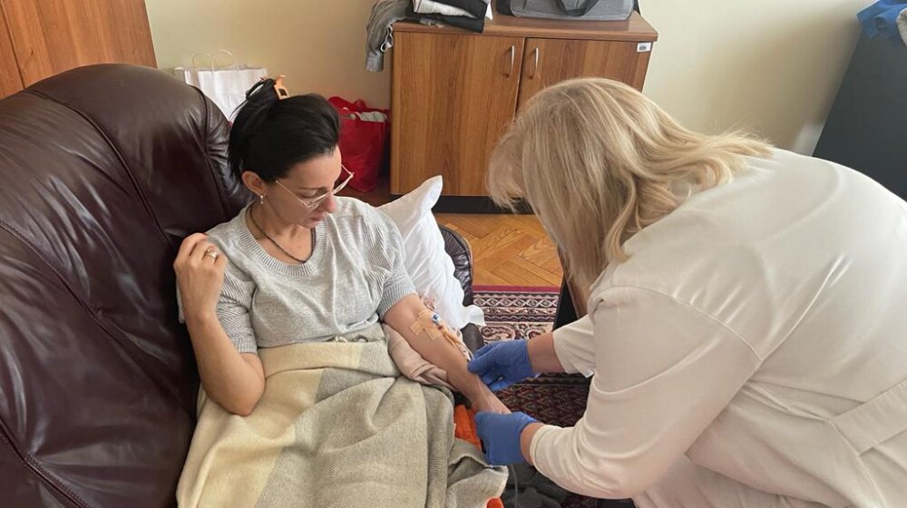 Mariniki Tepić, nakon sedam dana štrajka glađu, ugroženo zdravlje: Drugi dan zaredom prima infuziju 1