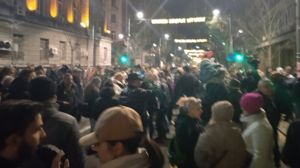 Aleksić i Tepić na protestu ispred RIK-a: Nema odustajanja dok izbori ne budu poništeni 1