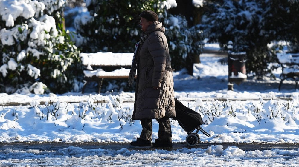 Svaki drugi poziv Hitnoj pomoći u Beogradu zbog pada na ledu 11