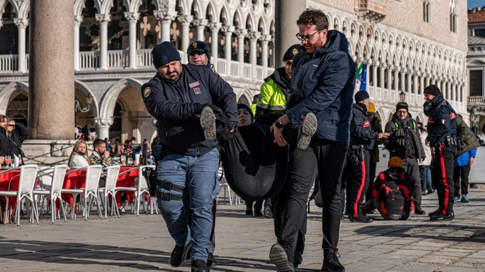 Fašistički pozdravi legalni na masovnim skupovima: Presuda italijanskog suda 1