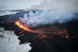 Užarena lava iz vulkana ušla u islandski ribarski gradić Grindavik (FOTO) 6