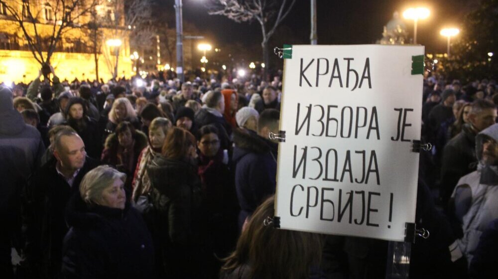 AFP o protestima koalicije Srbija protiv nasilja: Sporni izbori u Srbiji - nekoliko hiljada demonstranata u Beogradu 1