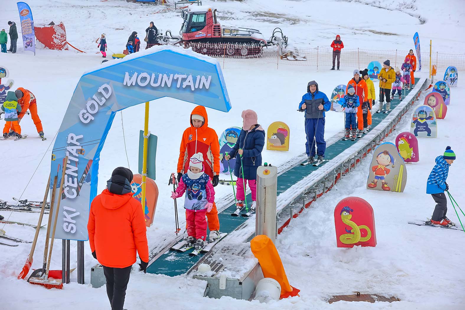 Koliko bi jednu četvoročlanu porodicu moglo da košta skijanje na Kopaoniku, Staroj planini i Zlatiboru? 3