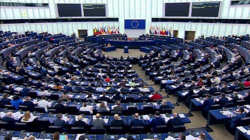 Evropska federacija novinara pozdravlja usvajanja Direktive protiv SLAPP-a u Evropskom parlamentu 1