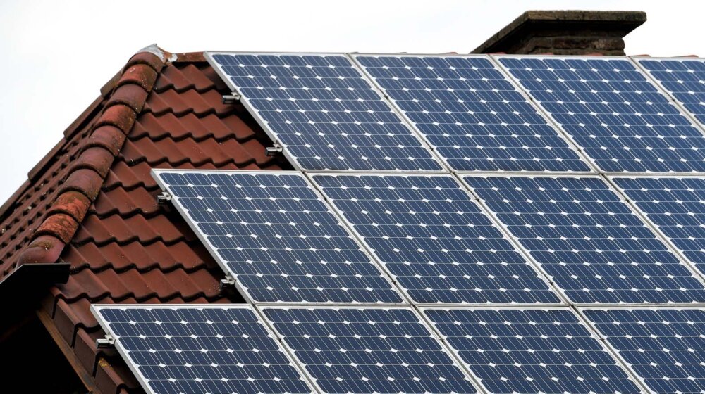 Manja naknada za prozjumere, više solarnih panela: Kako najnovija uredba Vlade utiče na kupce-proizvođače? 10