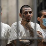 El Salvador: Unutar tajanstvenog mega-zatvora, simbola rata predsednika Bukelea protiv bandi 10