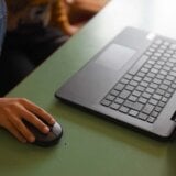 Banka otpustila radnike koji su koristili kompjuterske miševe koji lažiraju rad za računarom 5