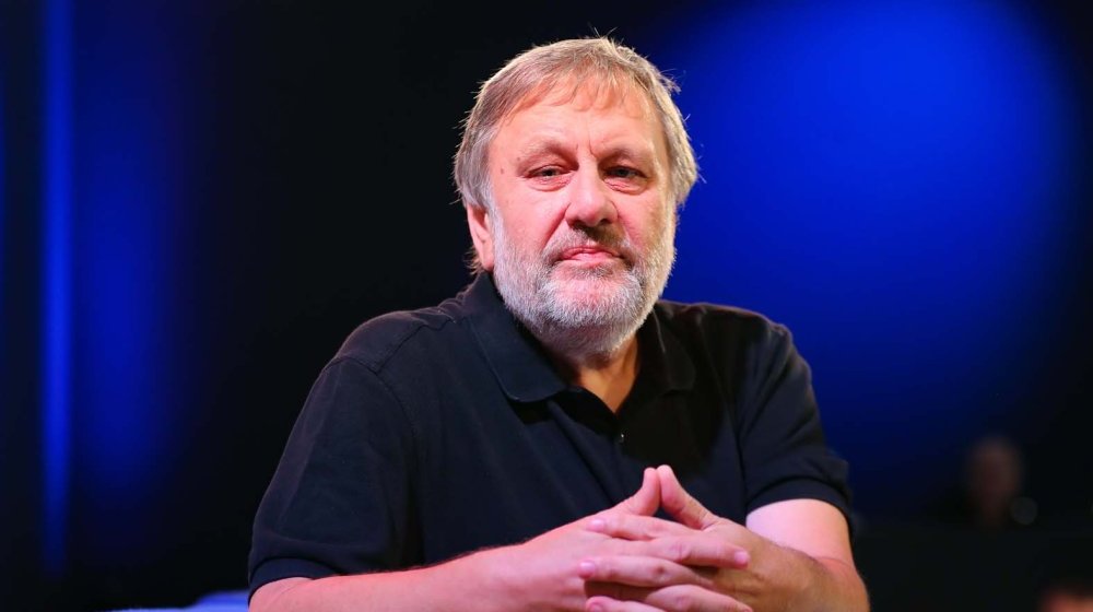 "Makron je uhvaćen kako drži pištolj koji se dimi": Slavoj Žižek o situaciji u Francuskoj 9