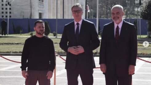 Vučićevo spoljnopolitičko žongliranje: Od srdačnog susreta sa Olenom Zelenskom do predavanja u Ruskom domu 2