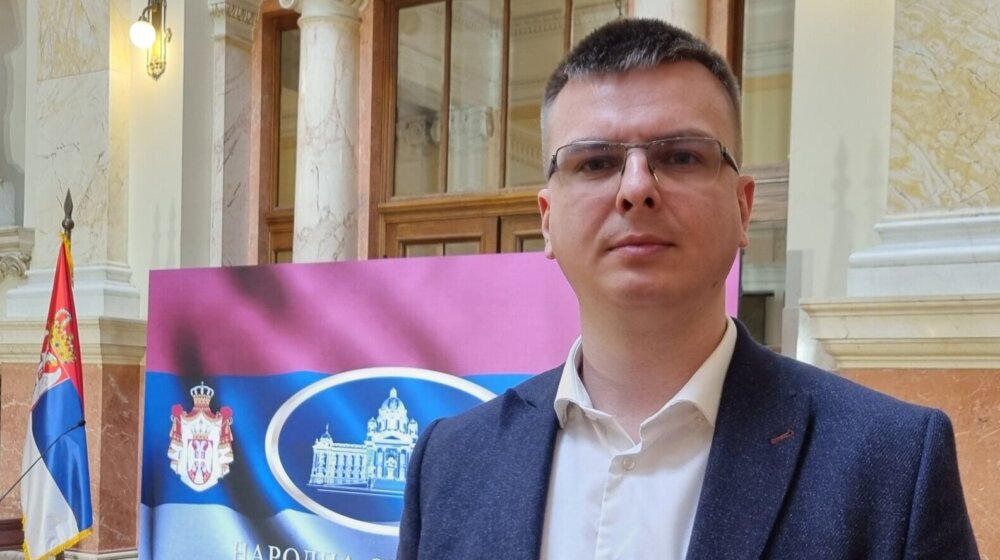 Parandilović: Svako pojavljivanje Vučića na međunarodnim smotrama je jedna velika blamaža 1