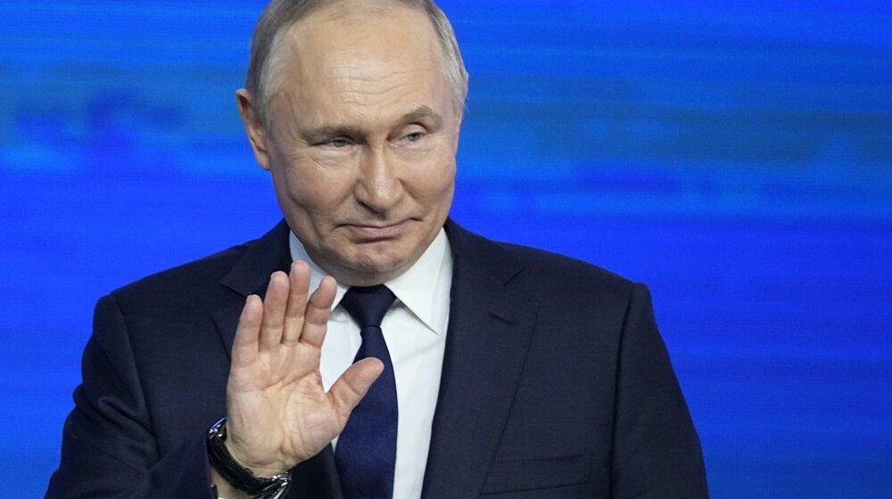 (VIDEO) Putin je glasao na izborima, izabrao je ovaj način 1