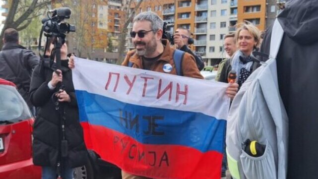 Ruski opozicioni aktivista: U Beogradu hiljade ruskih glasača u kilometarskom redu, ambasada odbila da produži glasanje 1