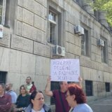 Zaposleni u ŽIT-u protestovali ispred Vlade: Nadležni obećavaju isplatu zaostalih zarada, radnici žele da počnu sa radom 1
