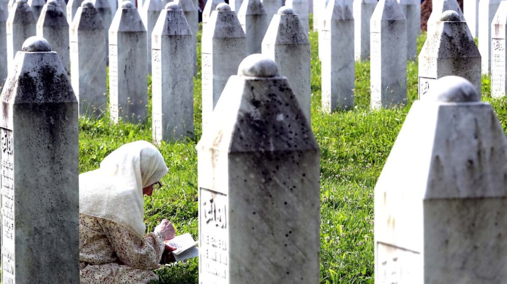 Vučić i vlast RS-a napravili najveću promociju rezolucije o Srebrenici”: Predsednik Udruženja žrtava i svedoka genocida pred glasanje u UN 1