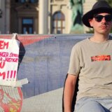 Andrej Obradović koji štrajkuje glađu završio u Urgentnom centru 6