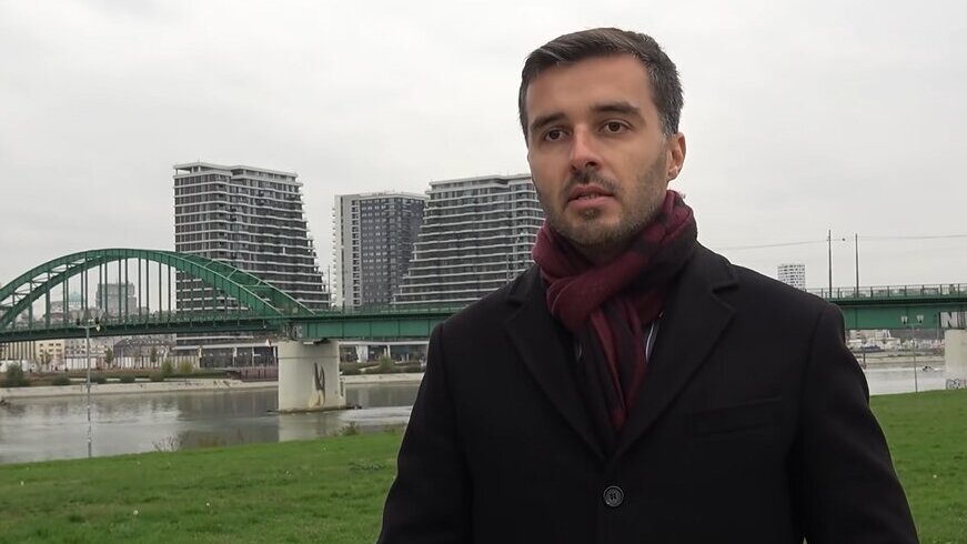 Ko je Savo Manojlović, direktor kampanje pokreta Kreni-Promeni koji će samostalno na beogradske izbore? 1