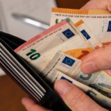 Prosečna plata u Srbiji brzo raste, ali i dalje među najnižim u regionu 6