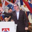 Šta je Vučić poručio SNS u čestitki za rođendan? 9