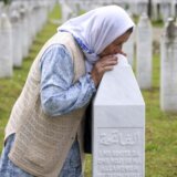 Mađarska glasala protiv rezolucije o Srebrenici, Slovačka bila uzdržana: Sarajlije ih podsetile na tačan broj ubijenih u genocidu 6