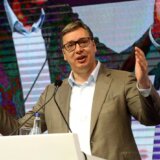 Vučić na mitingu SNS: 110 miliona evra za obnovu i opremanje bolnice u Valjevu 3