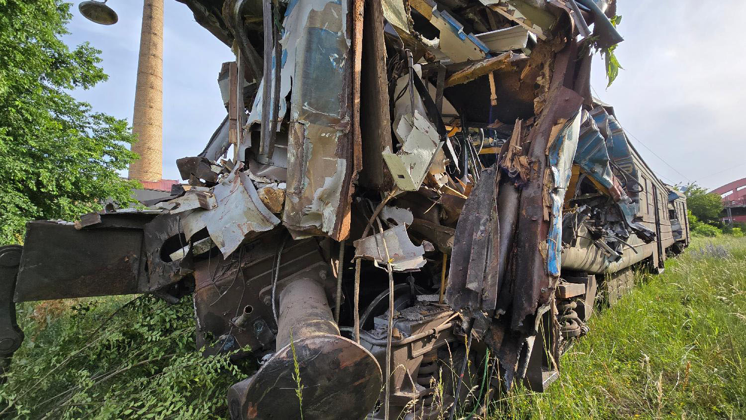 Nakon železničke nesreće u Beogradu: Pogledajte kako izgleda olupina putničkog voza (FOTO) 8