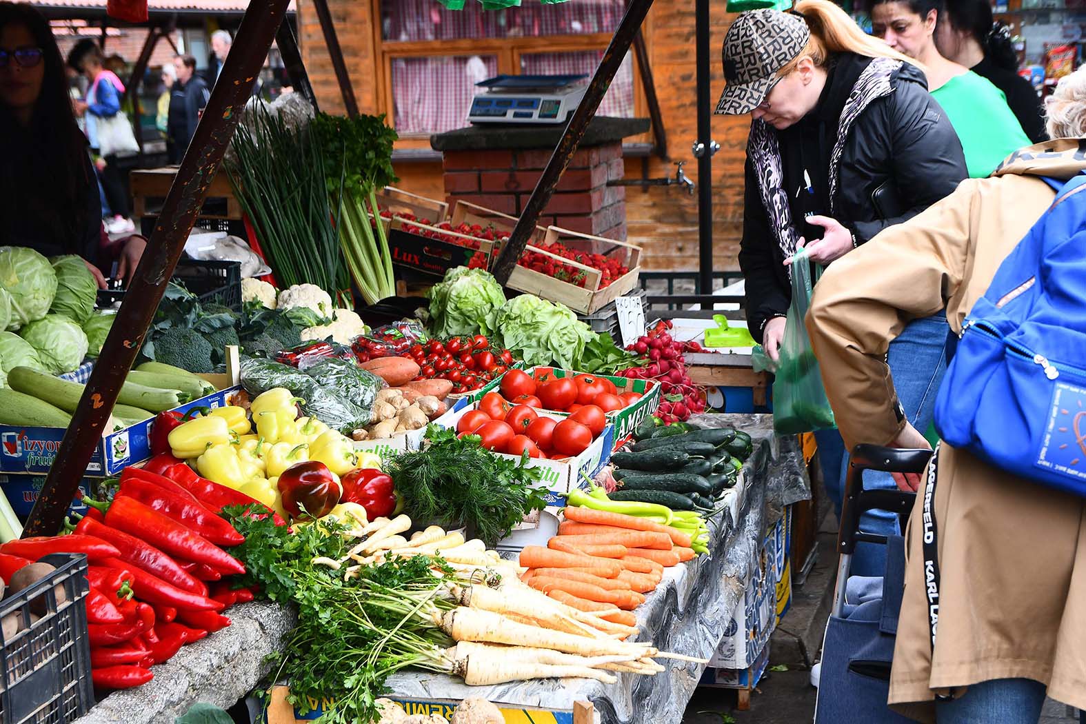 "Paprika će poskupeti, ali će ajvar biti papren": Kako će se suša odraziti na cene voća i povrća? 2