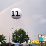 "Udruženi za slobodan Novi Sad": Aktivisti SNS uništili veliki balon, nikad prljavija kampanja u Novom Sadu 1