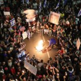 Sukob demostranata i policije u Tel Avivu, traže ostavku Netanjahua (VIDEO) 14
