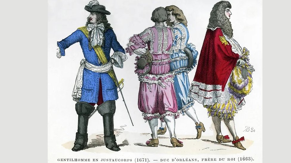 Tokom vladavine kralja Luja Četrnaestog, gospoda su nosila cipele sa visokim potpeticama kao statusni simbol, i za jahanje