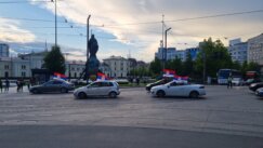 U Beogradu kolone vozila sa zastavama Srbije nakon glasanja za Rezoluciju o genocidu u Srebrenici (FOTO, VIDEO) 5