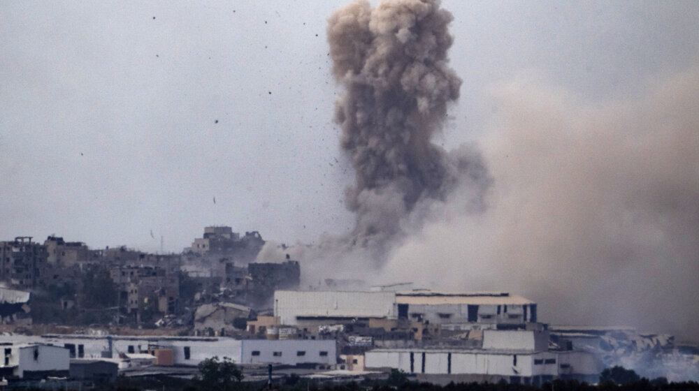 Kancelarija UN za ljudska prava upozorava: Korišćenje teških bombi u Gazi izaziva ozbiljnu zabrinutost 1