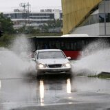 Nevreme u Beogradu: Potoci vode na ulicama, zastoji u saobraćaju (VIDEO) 5