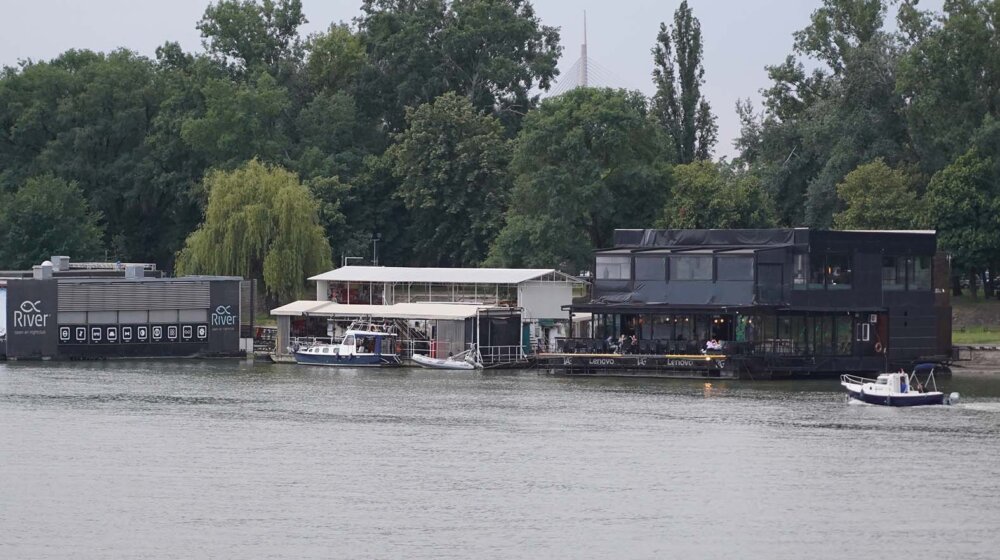 Prazan Savski kej kod Ušća: Gde su završili splavovi i kakva im je sudbina? 1