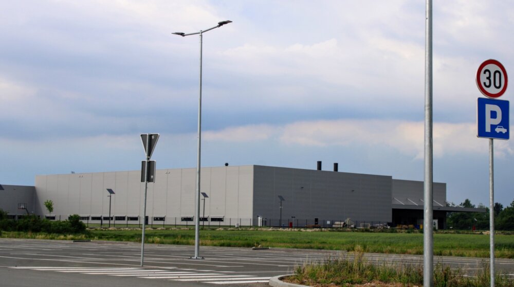 Da li bi Hansgrohe mogao u Nemačkoj da gradi fabriku bez dozvole kao u Valjevu, pita Lokalni odgovor 1