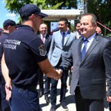 Dačić mladim policajcima: Uniforma građanima znači sigurnost i poverenje 6