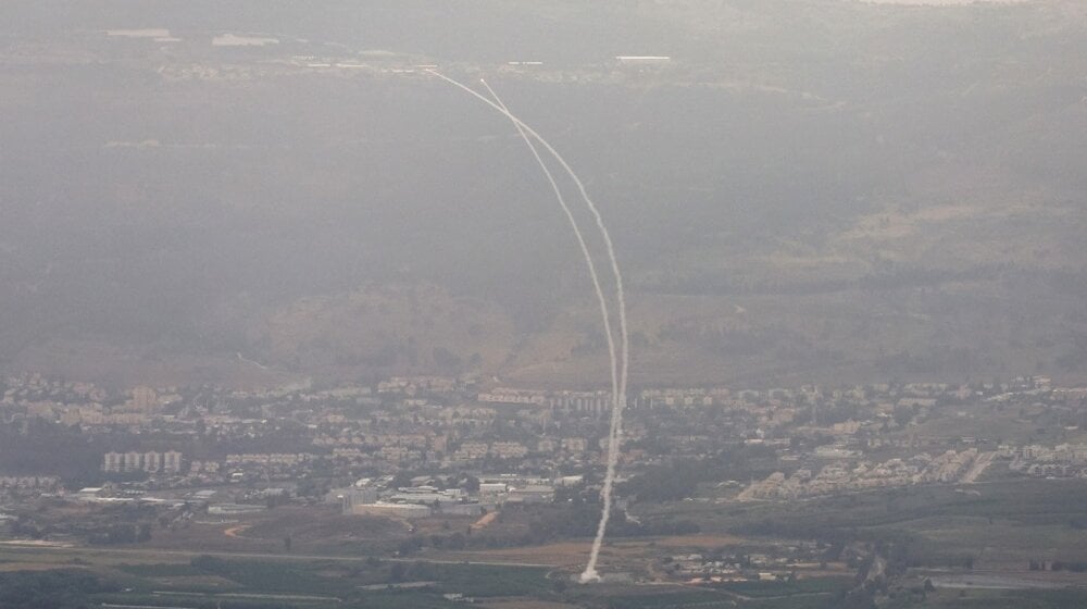 Hezbolah ispalio desetine raketa na Izrael, zbog pogibije civila u Libanu 9