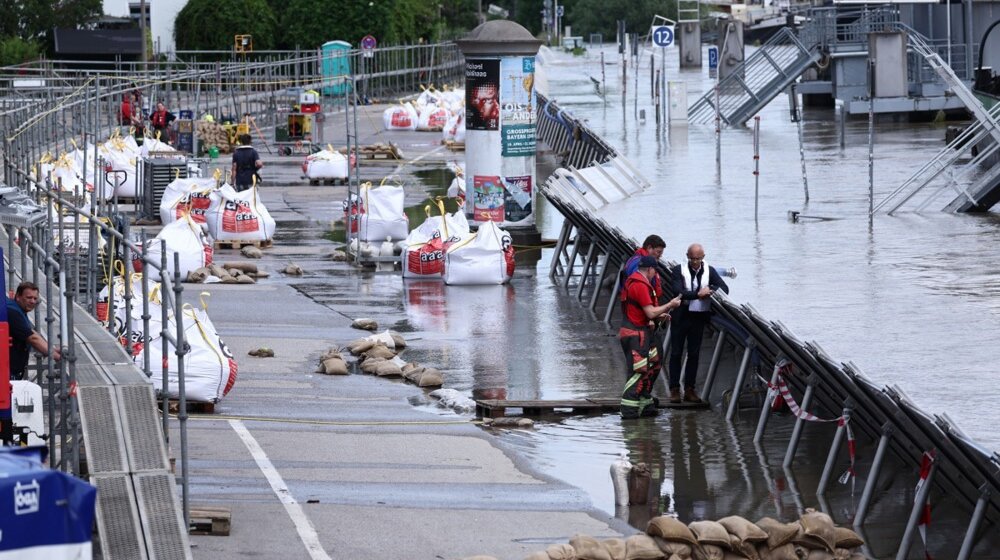 Ceo tok Dunava u Austriji zatvoren za plovidbu zbog poplava 1