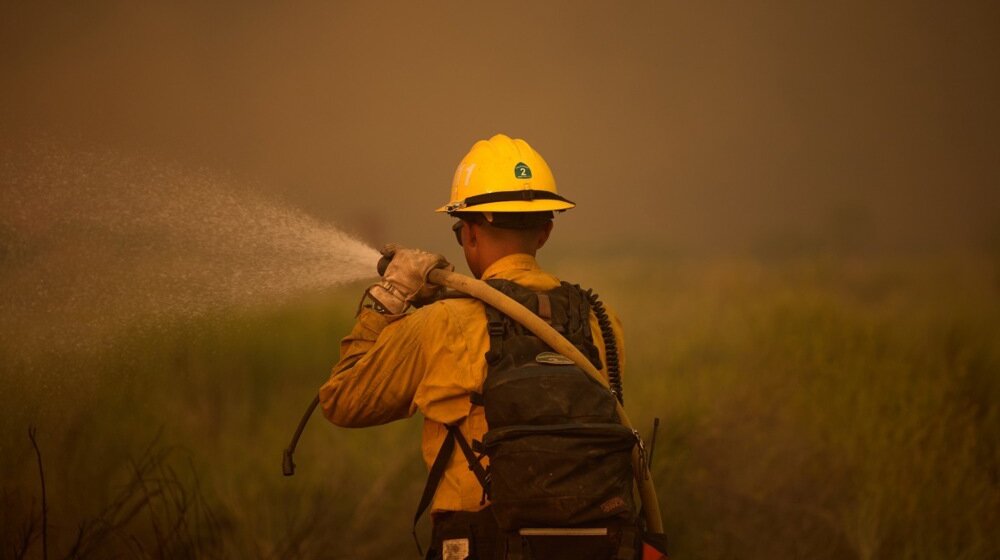 Više desetina hiljada ljudi evakuisano zbog šumskih požara u Kaliforniji 8