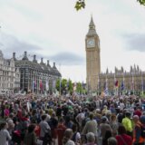 Hiljade demonstranata u Londonu traži zaštitu prirode i klime 1