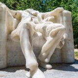 Amerika i toplotni talas: Istopio se voštani kip Abrahama Linkolna u Vašingtonu 6