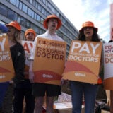 Hiljade engleskih lekara u štrajku neposredno pred izbore 4. jula 7