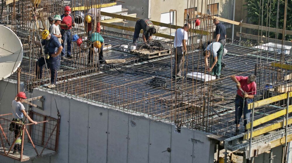 Vesić ponovo pozvao poslodavce da radno vreme na gradilištima usklade sa vrućinama 1